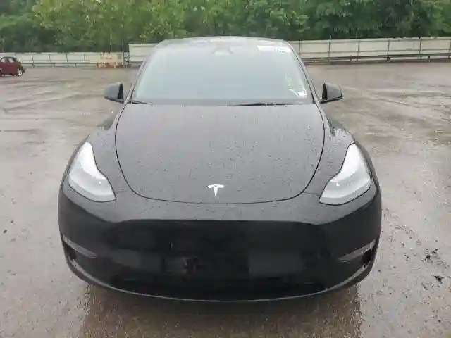 7SAYGDED9RF195941 2024 TESLA MODEL Y-4
