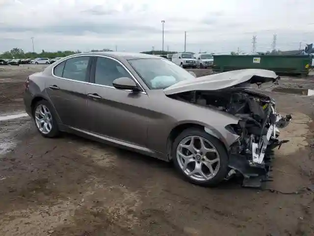 ZARFANBNXK7615801 2019 ALFA ROMEO GIULIA-3