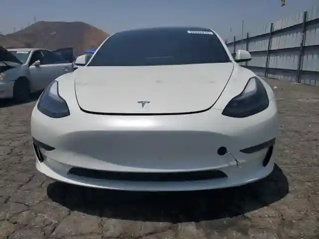 5YJ3E1EA8NF203832 2022 TESLA MODEL 3-4