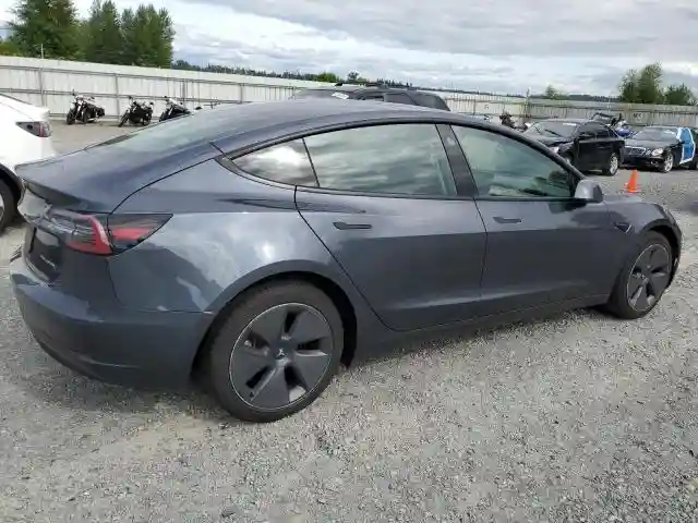 5YJ3E1EB4NF170059 2022 TESLA MODEL 3-2
