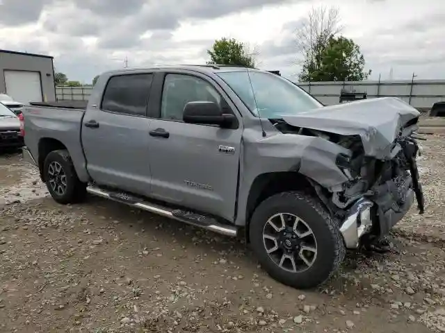 5TFDY5F16KX793774 2019 TOYOTA TUNDRA-3