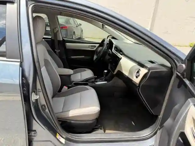 2T1BURHE9HC746871 2017 TOYOTA COROLLA-4