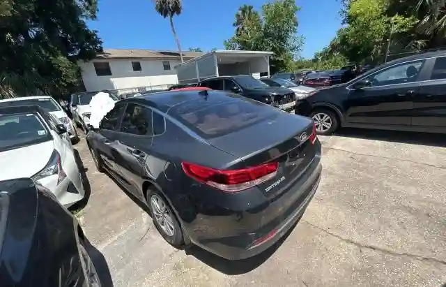 5XXGT4L34GG019016 2016 KIA OPTIMA-2