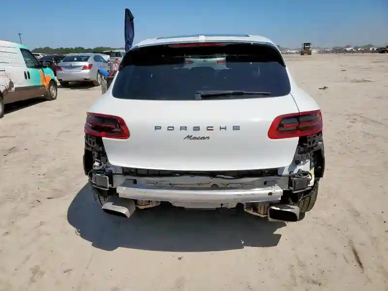 WP1AA2A58JLB07514 2018 PORSCHE MACAN-5