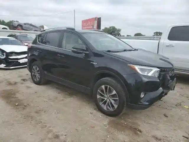 JTMRJREV6JD157913 2018 TOYOTA RAV4-3