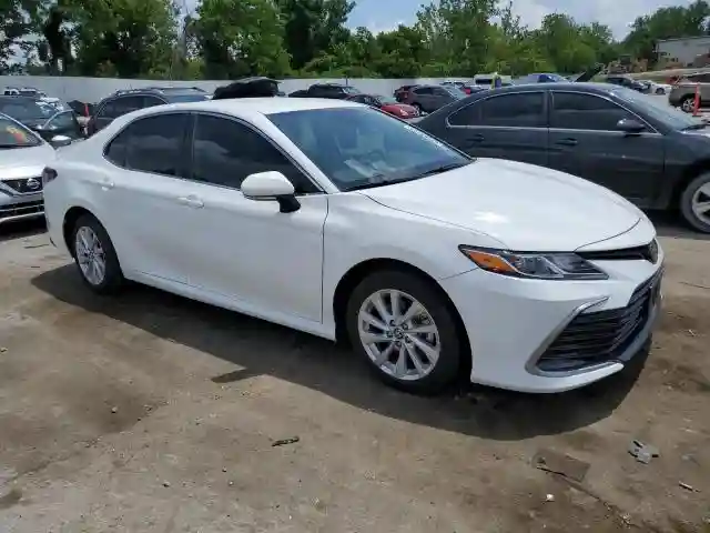 4T1R11AK3RU225203 2024 TOYOTA CAMRY-3