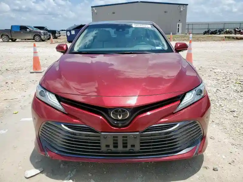 4T1BZ1HK8JU505073 2018 TOYOTA CAMRY-4