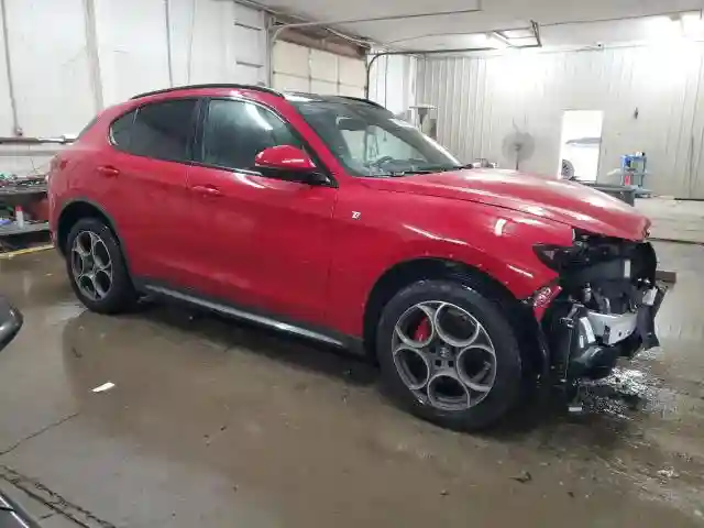 ZASPAKBN7P7D50752 2023 ALFA ROMEO STELVIO-3