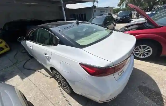 KNALC4J1XH5063296 2017 KIA CADENZA-2