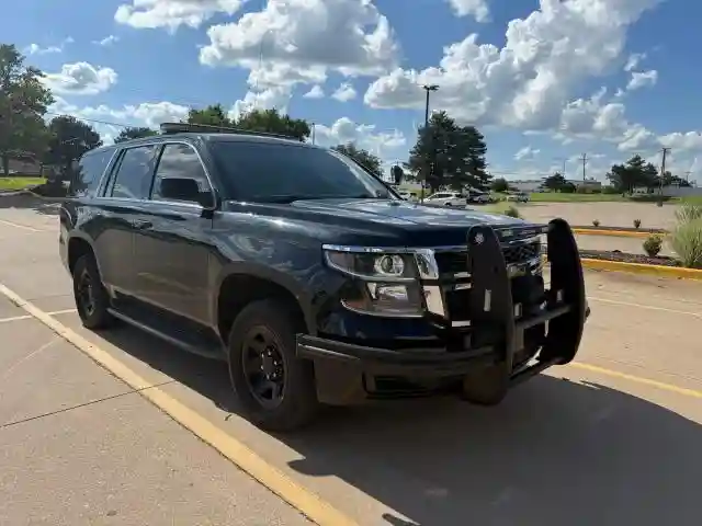 1GNLCDEC6JR353961 2018 CHEVROLET TAHOE-0