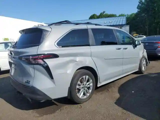 5TDCSKFCXPS095274 2023 TOYOTA SIENNA-2