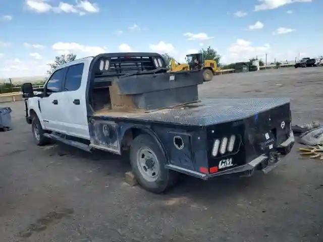 1FT8W2BT6NED06215 2022 FORD F250-1