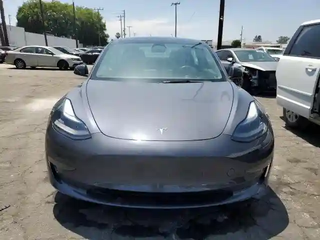 5YJ3E1EA8PF431008 2023 TESLA MODEL 3-4