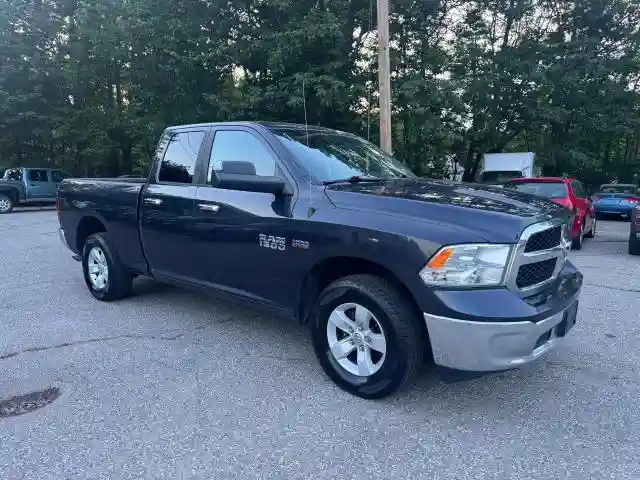 1C6RR7GT9JS332635 2018 RAM 1500-0