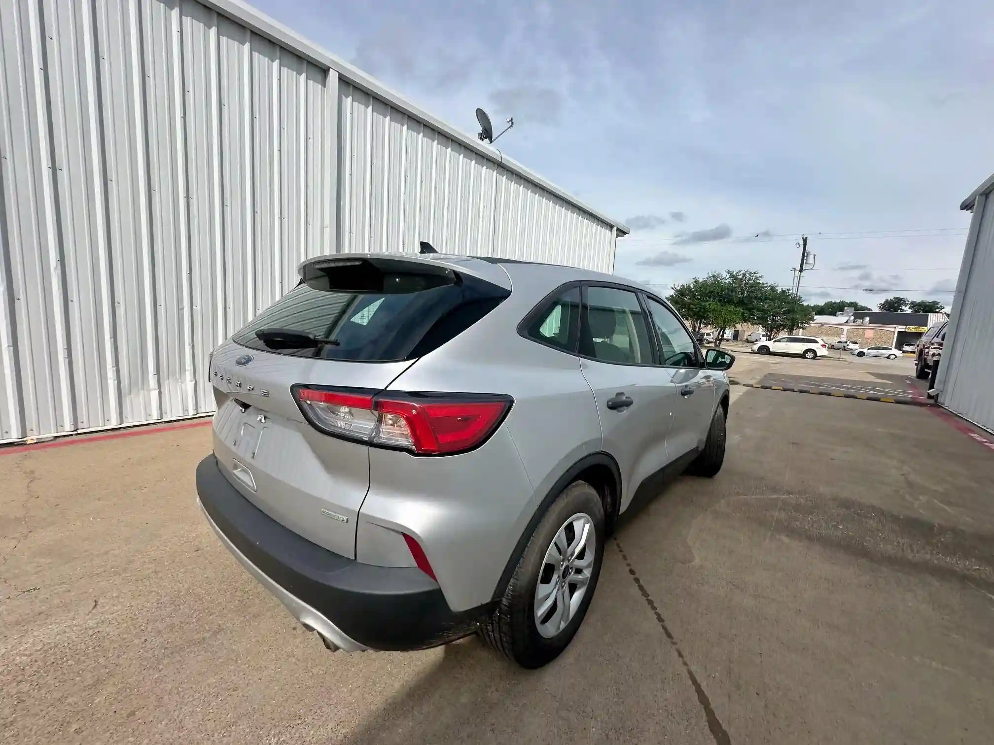 1FMCU0F66LUB66867 2020 FORD ESCAPE-3