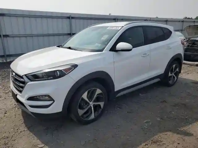 KM8J3CA22HU388779 2017 HYUNDAI TUCSON-0