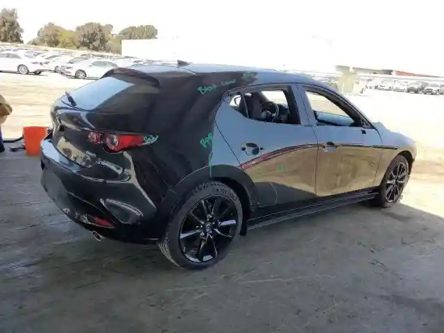 JM1BPAML8N1516364 2022 MAZDA 3-2