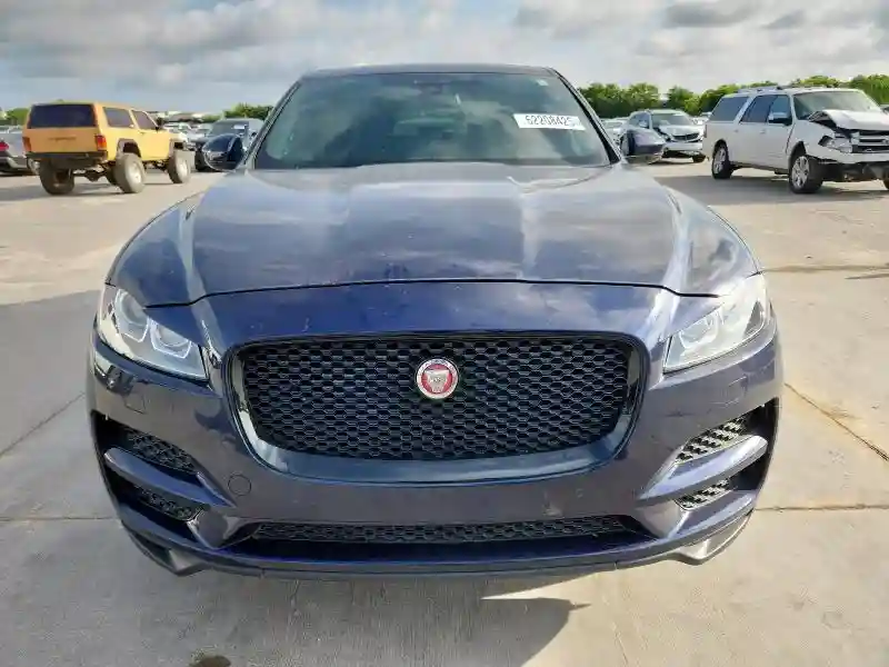 SADCK2BV7HA066342 2017 JAGUAR F-PACE-4