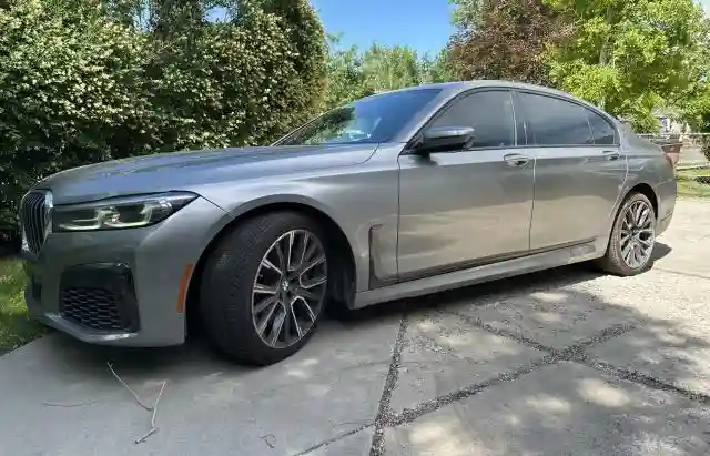 WBA7U2C05LGJ59633 2020 BMW 7 SERIES-1