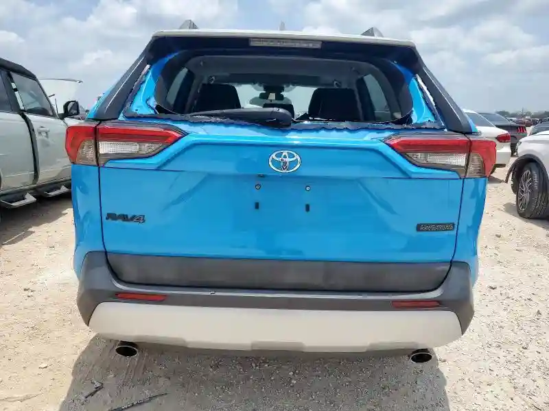 2T3J1RFVXKW016388 2019 TOYOTA RAV4-5