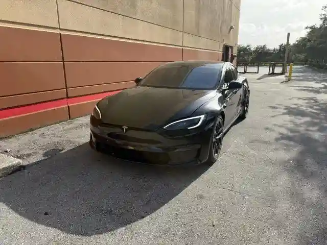 5YJSA1E52NF478767 2022 TESLA MODEL S-1