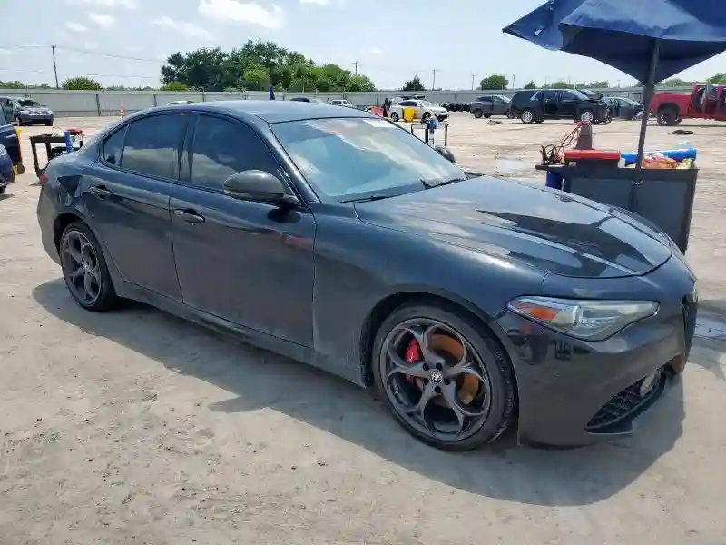 ZARFANBN7M7643882 2021 ALFA ROMEO GIULIA-3