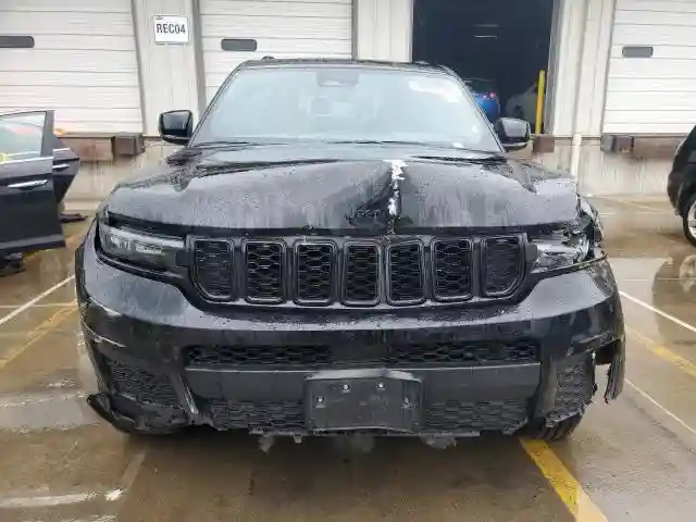1C4RJKAG9P8829088 2023 JEEP GRAND CHEROKEE-4