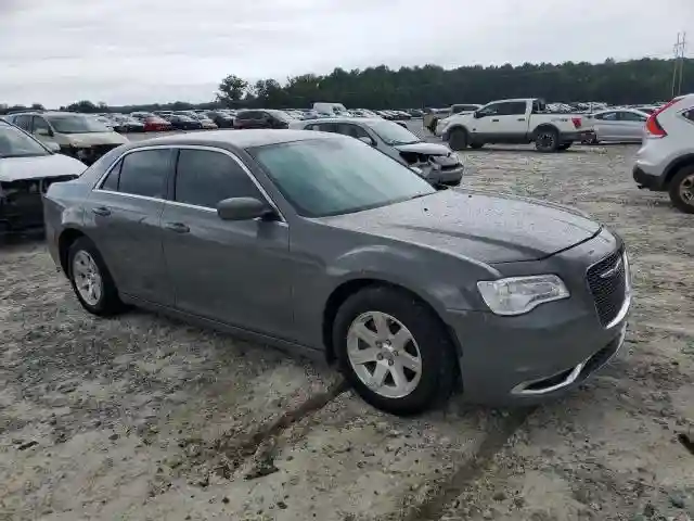 2C3CCAAG4JH168246 2018 CHRYSLER 300-3