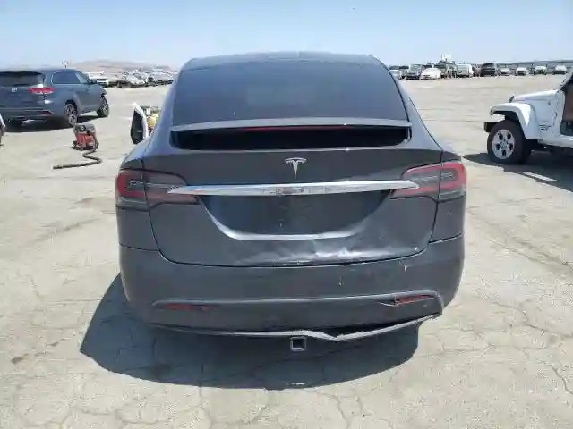 5YJXCDE24JF106610 2018 TESLA MODEL X-5