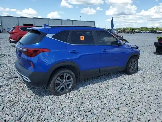 KNDEU2AA4P7442150 2023 KIA SELTOS-2