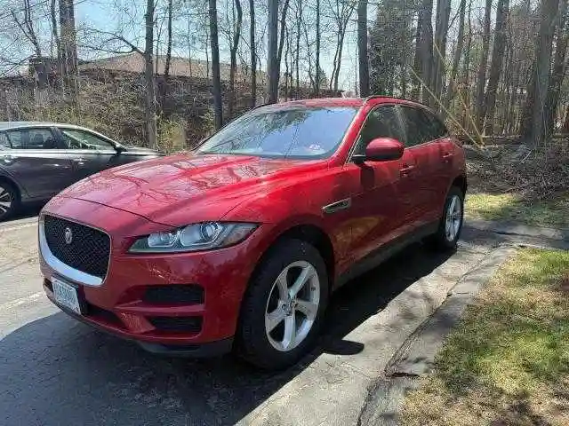 SADCJ2BV6HA072359 2017 JAGUAR F-PACE-1