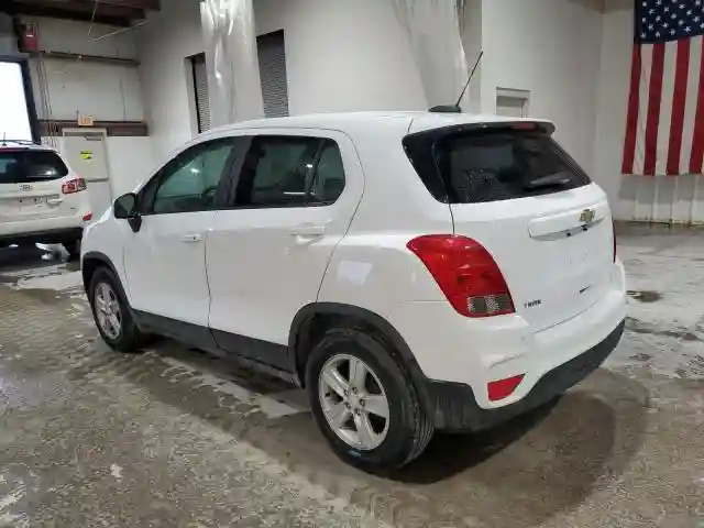 3GNCJKSB2KL398023 2019 CHEVROLET TRAX-1