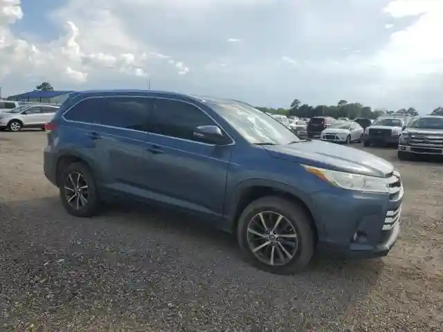5TDKZRFH4HS215440 2017 TOYOTA HIGHLANDER-3