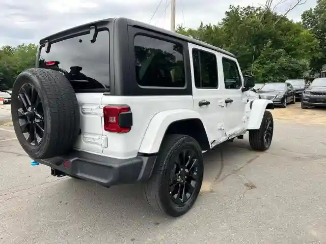 1C4JJXP63PW699068 2023 JEEP WRANGLER-2