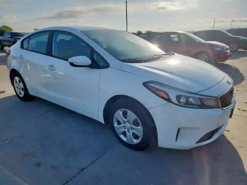 3KPFK4A72JE202516 2018 KIA FORTE-3