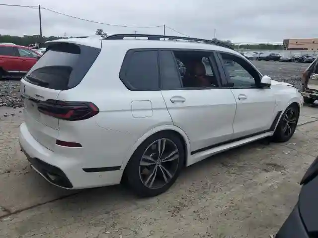 5UX23EM08R9S11767 2024 BMW X7-2