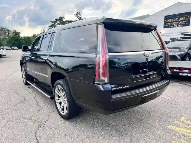 1GYS4JKJ6GR111807 2016 CADILLAC ESCALADE-2