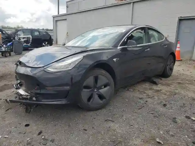 5YJ3E1EAXKF196877 2019 TESLA MODEL 3-0