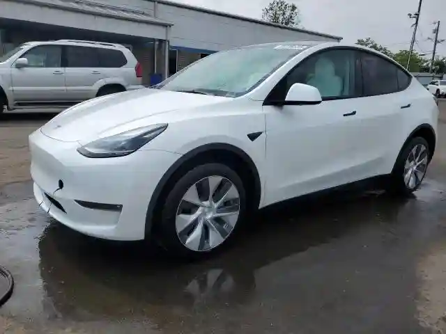 7SAYGDEE4PF796065 2023 TESLA MODEL Y-0