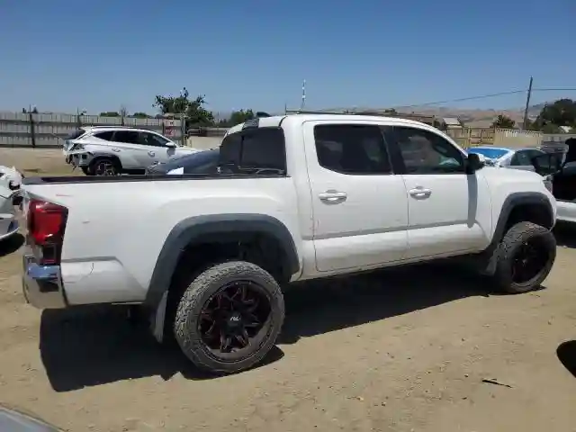 5TFCZ5AN3JX160750 2018 TOYOTA TACOMA-2