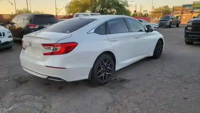 1HGCV1F15JA000836 2018 HONDA ACCORD-3