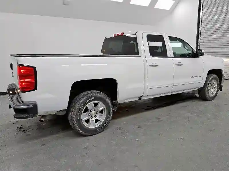 1GCRCREH8JZ191830 2018 CHEVROLET ALL MODELS-2