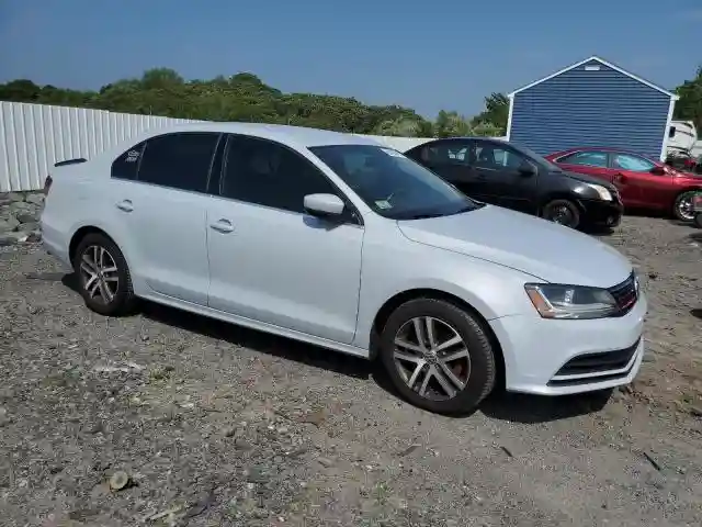 3VW2B7AJ5HM370871 2017 VOLKSWAGEN JETTA-3