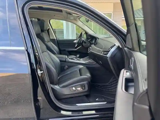 5UXCW2C58KL089606 2019 BMW X7-4