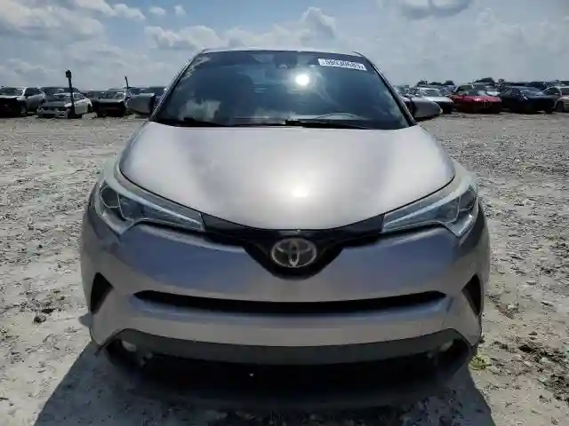 NMTKHMBXXJR031420 2018 TOYOTA C-HR-4