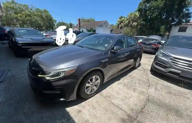 5XXGT4L36KG283458 2019 KIA OPTIMA-1