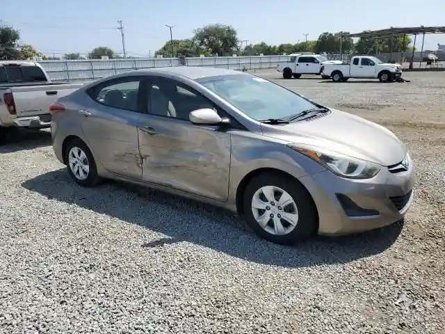 5NPDH4AE7GH675286 2016 HYUNDAI ELANTRA-3