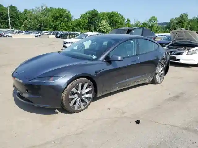 5YJ3E1EA0RF735193 2024 TESLA MODEL 3-0