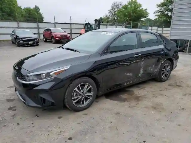 3KPF24AD8RE777026 2024 KIA FORTE-0