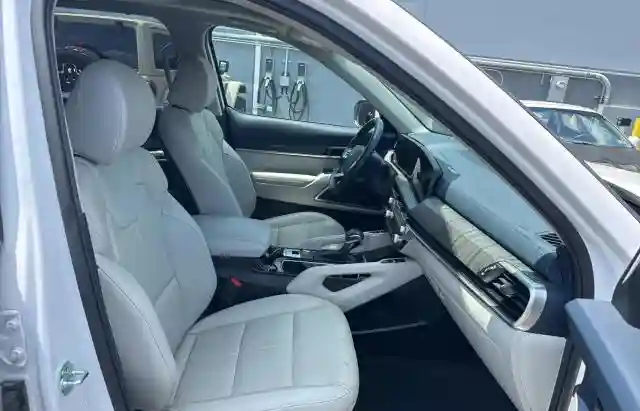 5XYP3DGC9PG338742 2023 KIA TELLURIDE-4